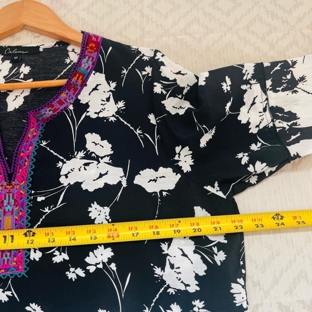 Calessa Mixed Print Rayon Floral Embroidered Top Size Medium - Picture 6 of 7